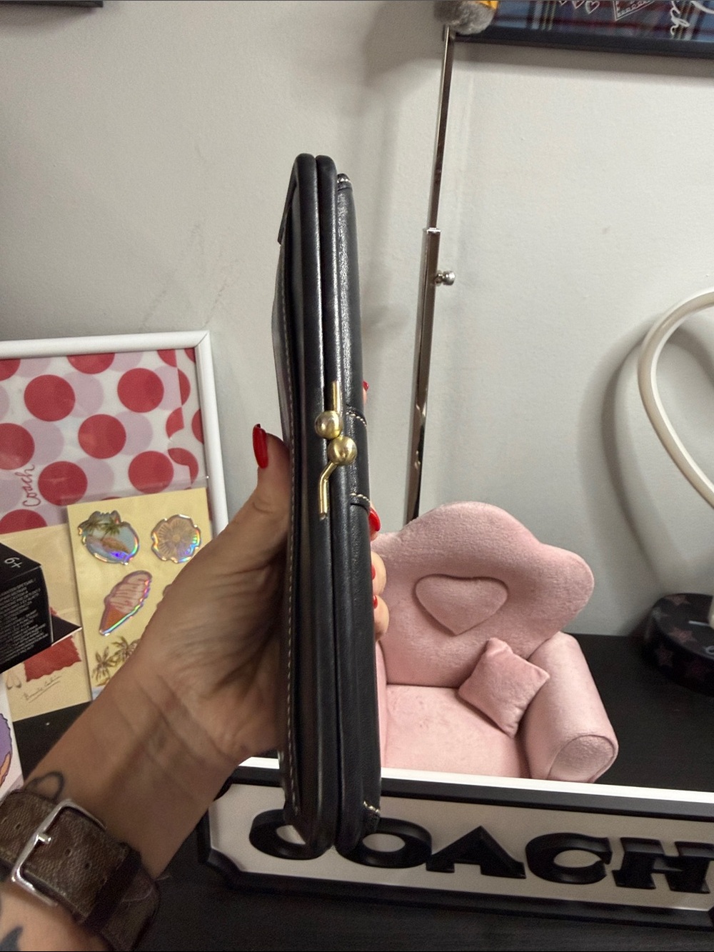 Coach Vintage Hamptons Black Leather Long Wallet with Kiss-Lock Accent - Picture 7 of 12